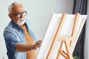 artista-contemporaneo-anziano